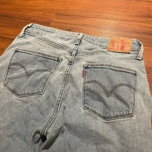 LEVI’S 721 High Rise Skinny Jeans